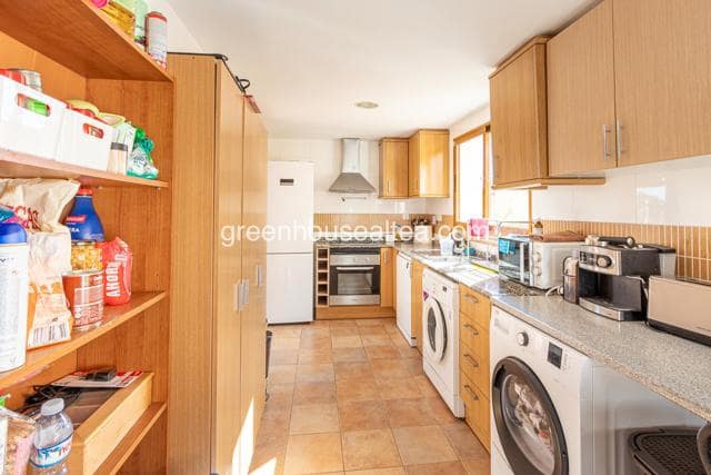 3 bedroom Villa for sale in Polop with pool garage - € 390,000 (Ref: 9404534)