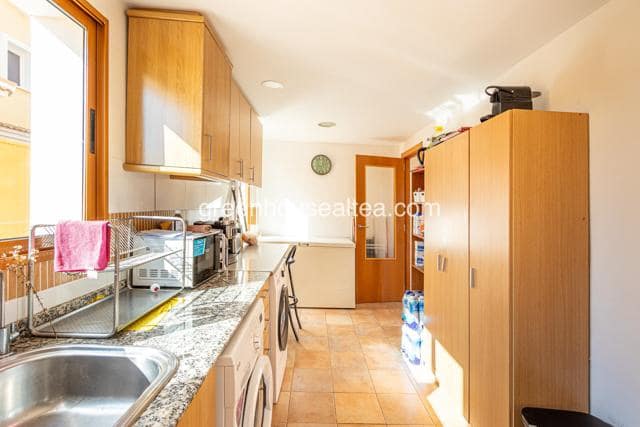 3 bedroom Villa for sale in Polop with pool garage - € 390,000 (Ref: 9404534)