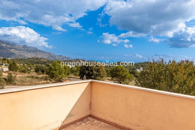 3 bedroom Villa for sale in Polop with pool garage - € 390,000 (Ref: 9404534)