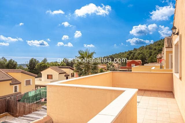 3 bedroom Villa for sale in Polop with pool garage - € 390,000 (Ref: 9404534)