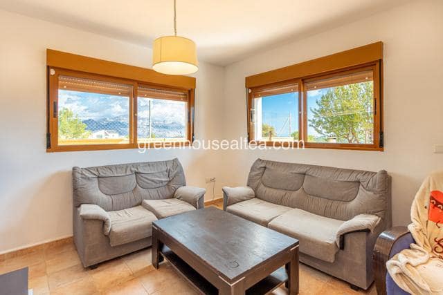 3 bedroom Villa for sale in Polop with pool garage - € 390,000 (Ref: 9404534)