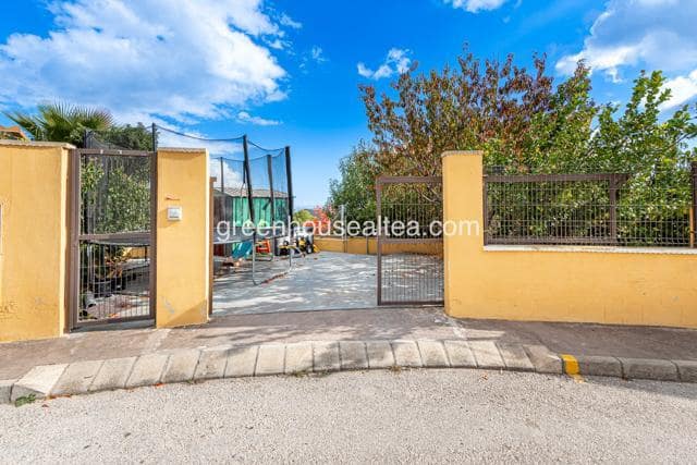 3 bedroom Villa for sale in Polop with pool garage - € 390,000 (Ref: 9404534)