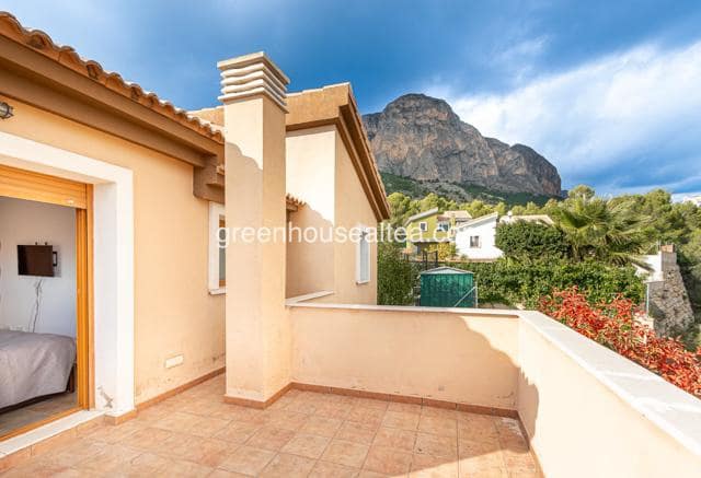 3 bedroom Villa for sale in Polop with pool garage - € 390,000 (Ref: 9404534)