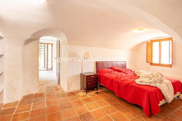 Chalet de 5 habitaciones en Polop en venta - 399.000 € (Ref: 9541939)