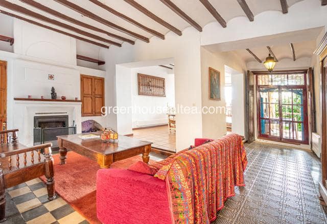 Chalet de 5 habitaciones en Polop en venta - 399.000 € (Ref: 9541939)