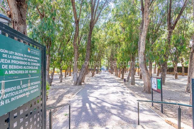 Chalet de 6 habitaciones en Albir, Alfaz del Pi / L'Alfàs del Pi en venta con garaje - 850.000 € (Ref: 9541940)