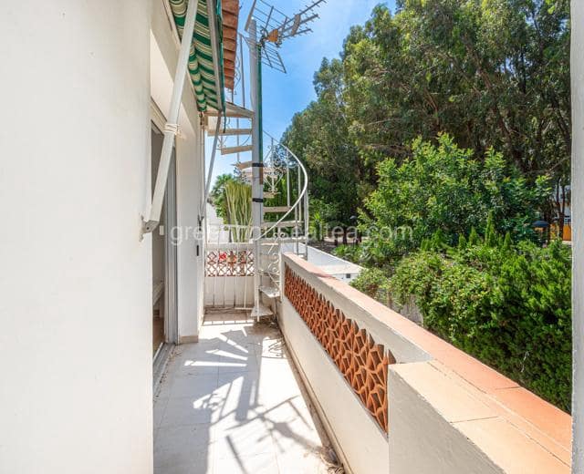 Chalet de 6 habitaciones en Alfaz del Pi / L'Alfàs del Pi en venta con garaje - 850.000 € (Ref: 9541940)