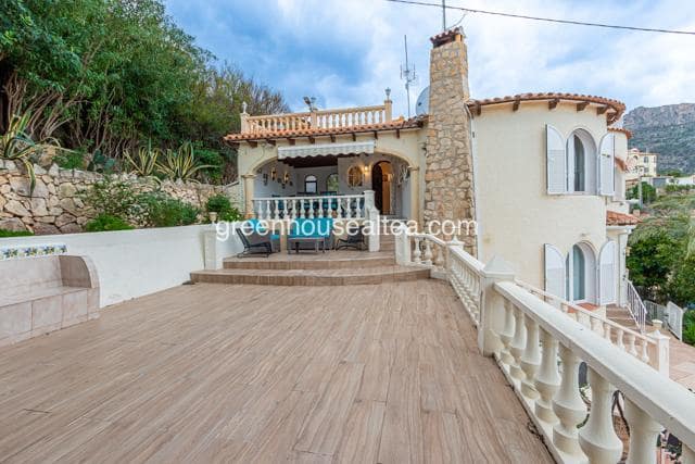 5 sovrum Villa till salu i Calpe / Calp med pool garage - 995 000 € (Ref: 9603272)