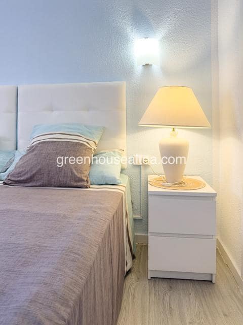 2 slaapkamer Flat te koop in Benidorm met zwembad garage - € 235.000 (Ref: 9650561)