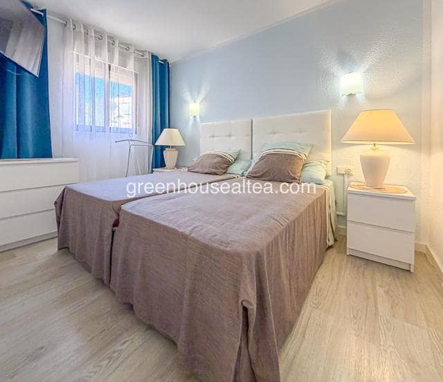 2 slaapkamer Flat te koop in Benidorm met zwembad garage - € 235.000 (Ref: 9650561)