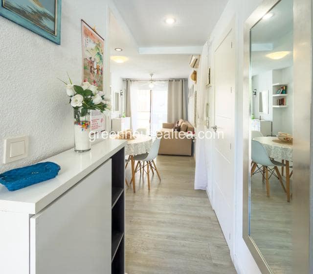 2 slaapkamer Flat te koop in Benidorm met zwembad garage - € 235.000 (Ref: 9650561)