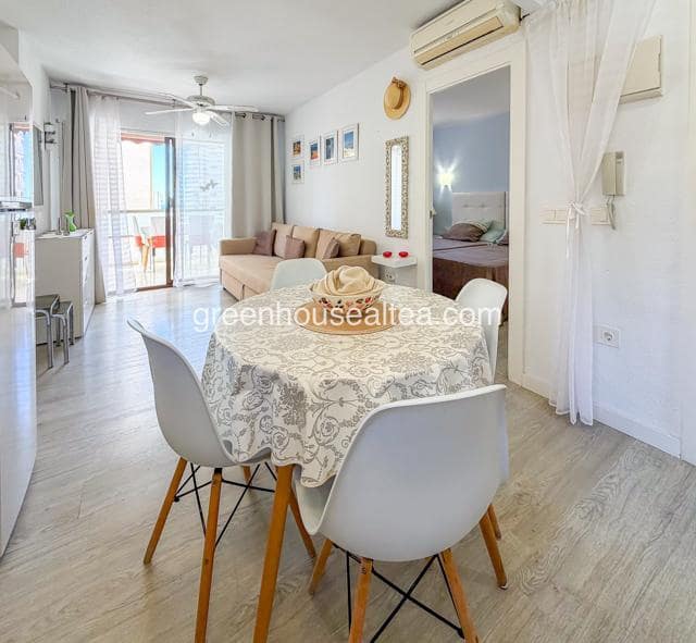 2 slaapkamer Flat te koop in Benidorm met zwembad garage - € 235.000 (Ref: 9650561)