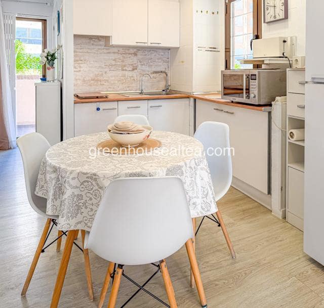 2 slaapkamer Flat te koop in Benidorm met zwembad garage - € 235.000 (Ref: 9650561)