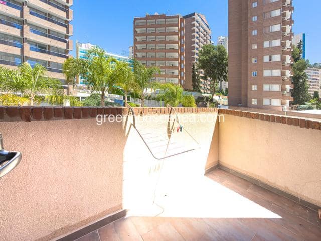 2 slaapkamer Flat te koop in Benidorm met zwembad garage - € 235.000 (Ref: 9650561)