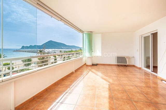 4 bedroom Flat for rent in Altea with garage - € 2,200 (Ref: 9737039)