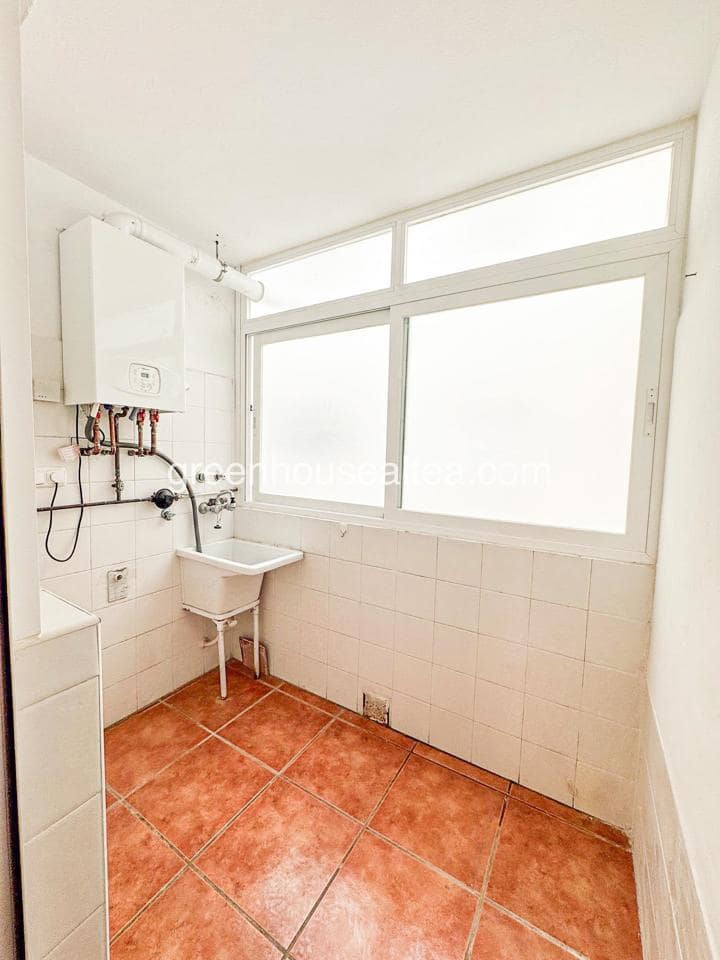 4 Zimmer Wohnung zu vermieten in Altea mit Garage - 2.200 € (Ref: 9737039)