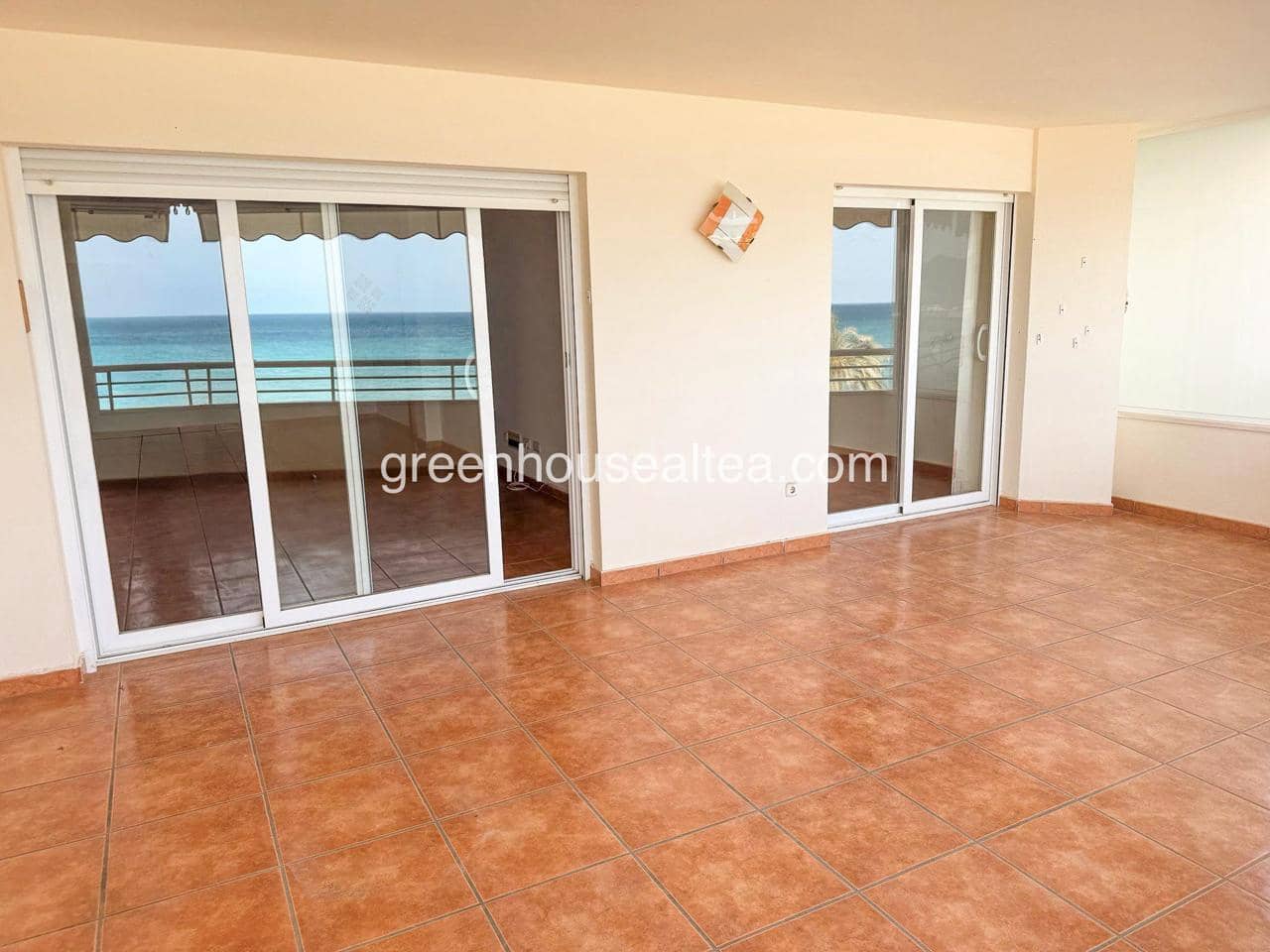4 Zimmer Wohnung zu vermieten in Altea mit Garage - 2.200 € (Ref: 9737039)