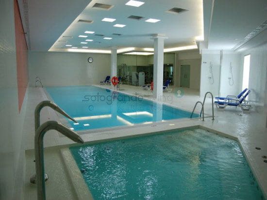 2 soverom Leilighet til leie i Sotogrande, San Roque med svømmebasseng garasje - € 2 500 (Ref: 10000036)