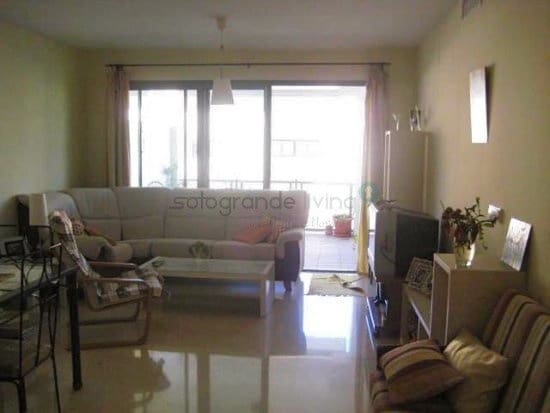 2 quarto Apartamento para arrendar em Sotogrande com piscina garagem - 1 300 € (Ref: 10003557)