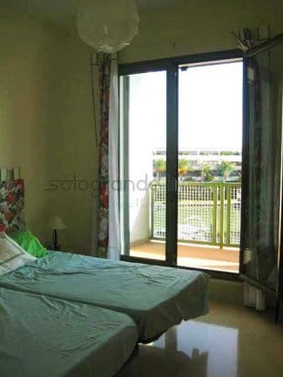 2 quarto Apartamento para arrendar em Sotogrande com piscina garagem - 1 300 € (Ref: 10003557)