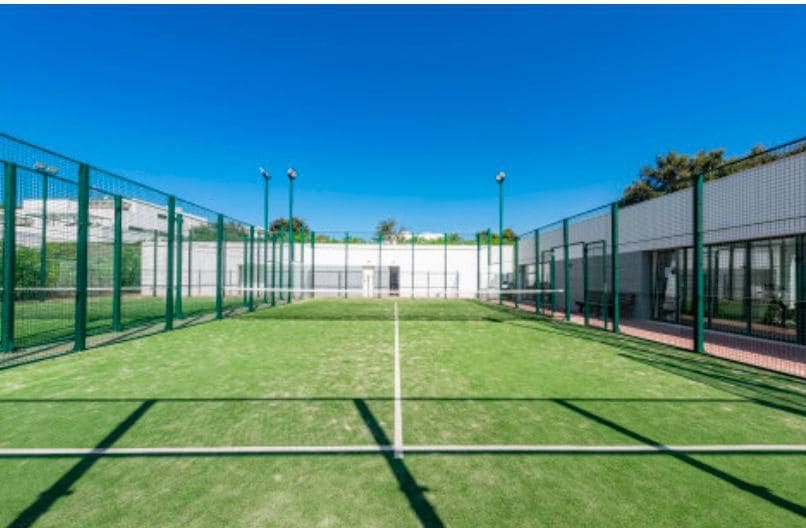 Apartamento de 5 habitaciones en Sotogrande en alquiler con piscina garaje - 3.900 € (Ref: 10003558)