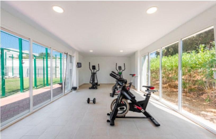 Apartamento de 5 habitaciones en Sotogrande en alquiler con piscina garaje - 3.900 € (Ref: 10003558)