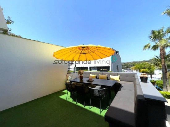 3 bedroom Townhouse for rent in San Enrique de Guadiaro with pool - € 2,500 (Ref: 10026953)