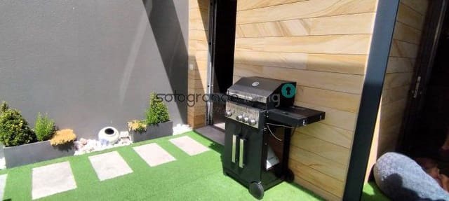 3 quarto Casa em Banda para arrendar em San Enrique de Guadiaro, San Roque com piscina - 2 500 € (Ref: 10026953)