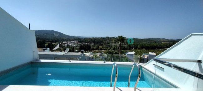 3 bedroom Townhouse for rent in San Enrique de Guadiaro with pool - € 2,500 (Ref: 10026953)