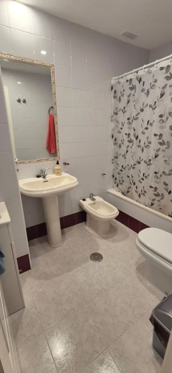 3 soveværelse Rækkehus til leje i San Luis de Sabinillas med swimmingpool - € 1.500 (Ref: 10026954)