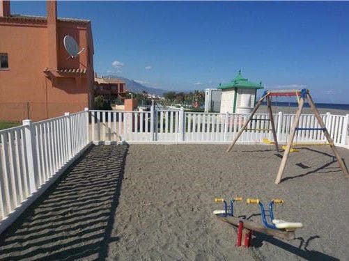 3 soveværelse Rækkehus til leje i San Luis de Sabinillas med swimmingpool - € 1.500 (Ref: 10026954)