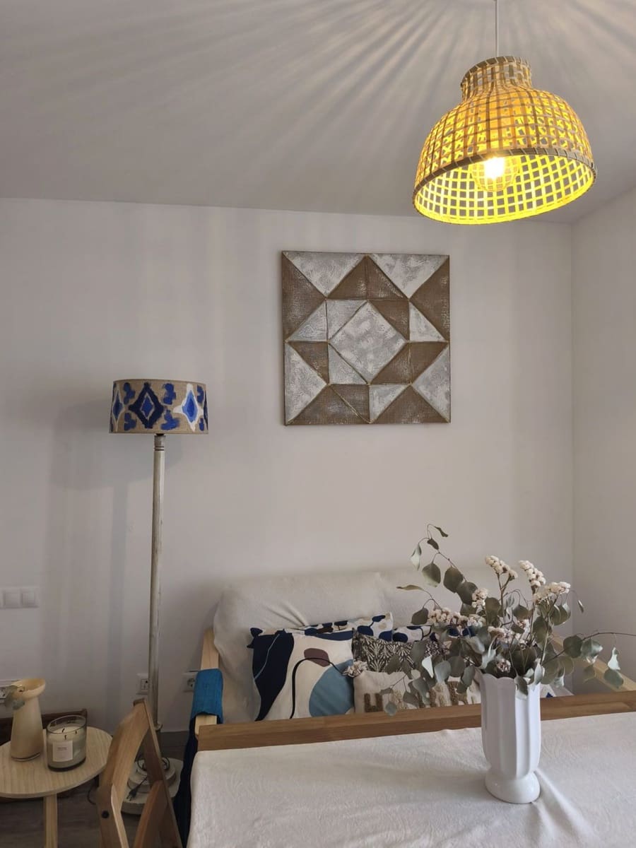 Appartement te huur in Sotogrande met zwembad garage - € 700 (Ref: 10031592)