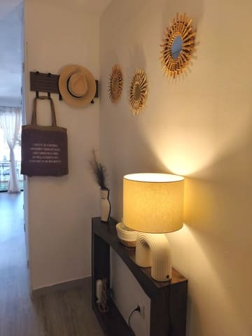 Appartement te huur in Sotogrande Costa, San Roque met zwembad garage - € 700 (Ref: 10031592)