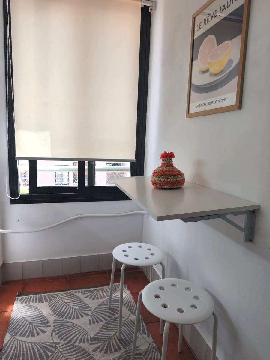 Appartement te huur in Sotogrande met zwembad garage - € 700 (Ref: 10031592)
