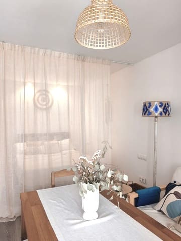 Appartement te huur in Sotogrande Costa, San Roque met zwembad garage - € 700 (Ref: 10031592)