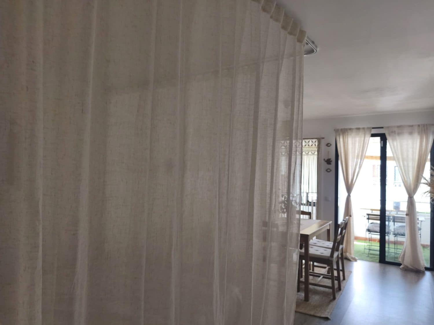 Appartement te huur in Sotogrande met zwembad garage - € 700 (Ref: 10031592)