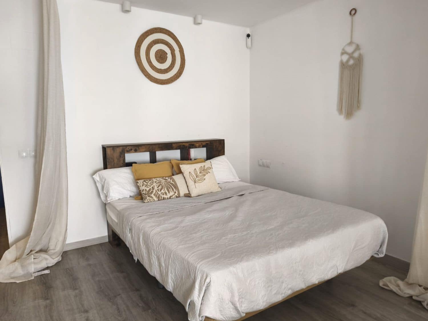 Appartement te huur in Sotogrande met zwembad garage - € 700 (Ref: 10031592)