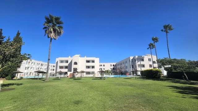Appartement te huur in Sotogrande Costa, San Roque met zwembad garage - € 700 (Ref: 10031594)