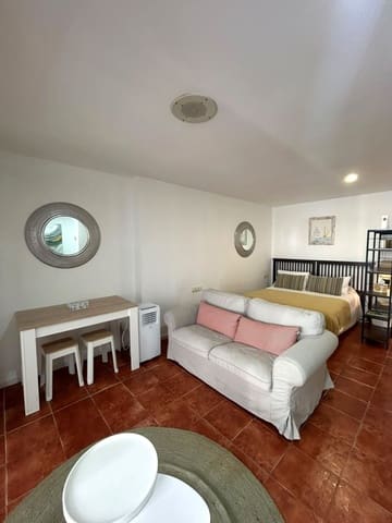 Apartamento en Sotogrande Costa, San Roque en alquiler con piscina garaje - 700 € (Ref: 10031594)