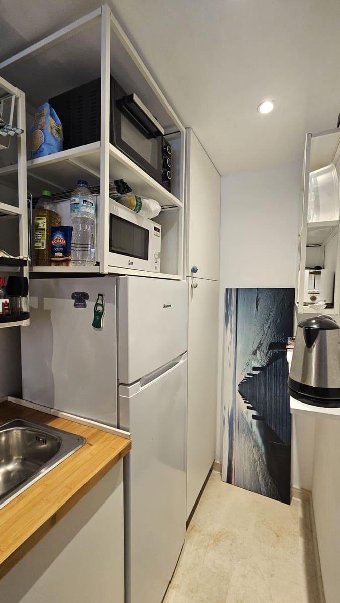Studio te huur in Sotogrande - € 800 (Ref: 10033553)