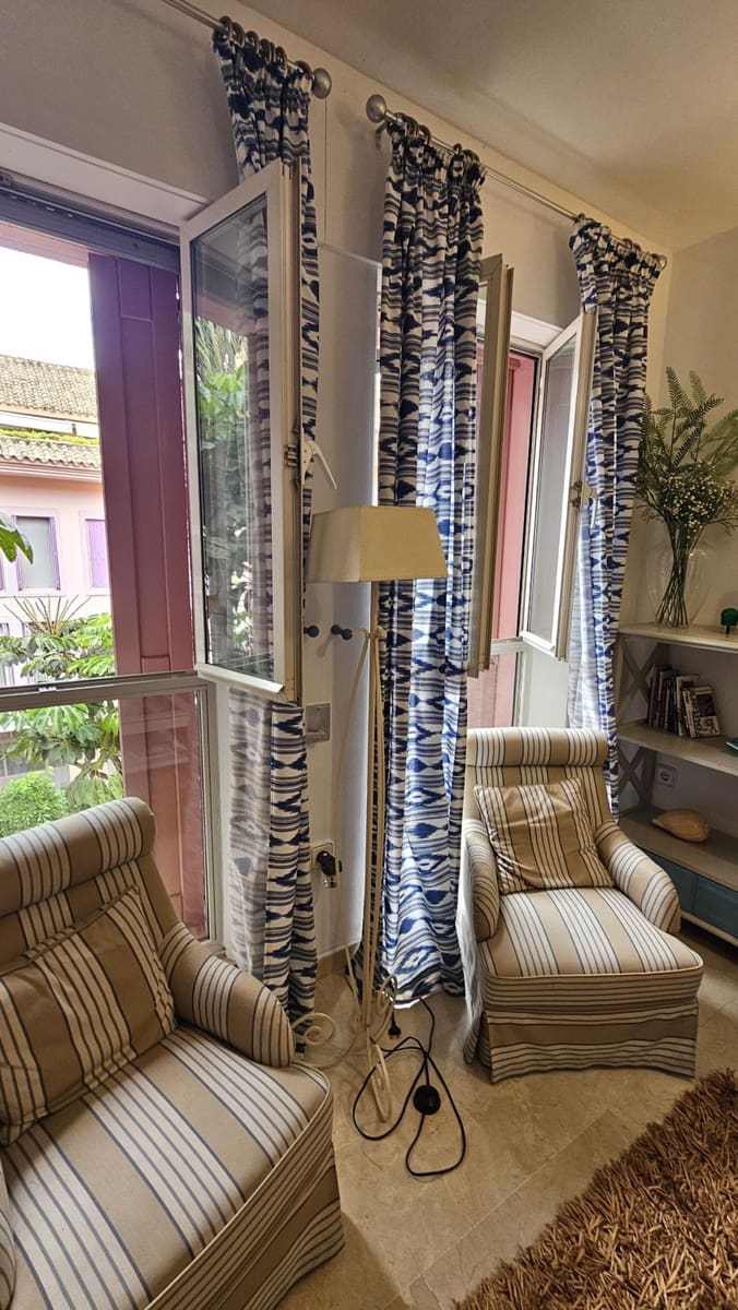 Studio te huur in Sotogrande - € 800 (Ref: 10033553)