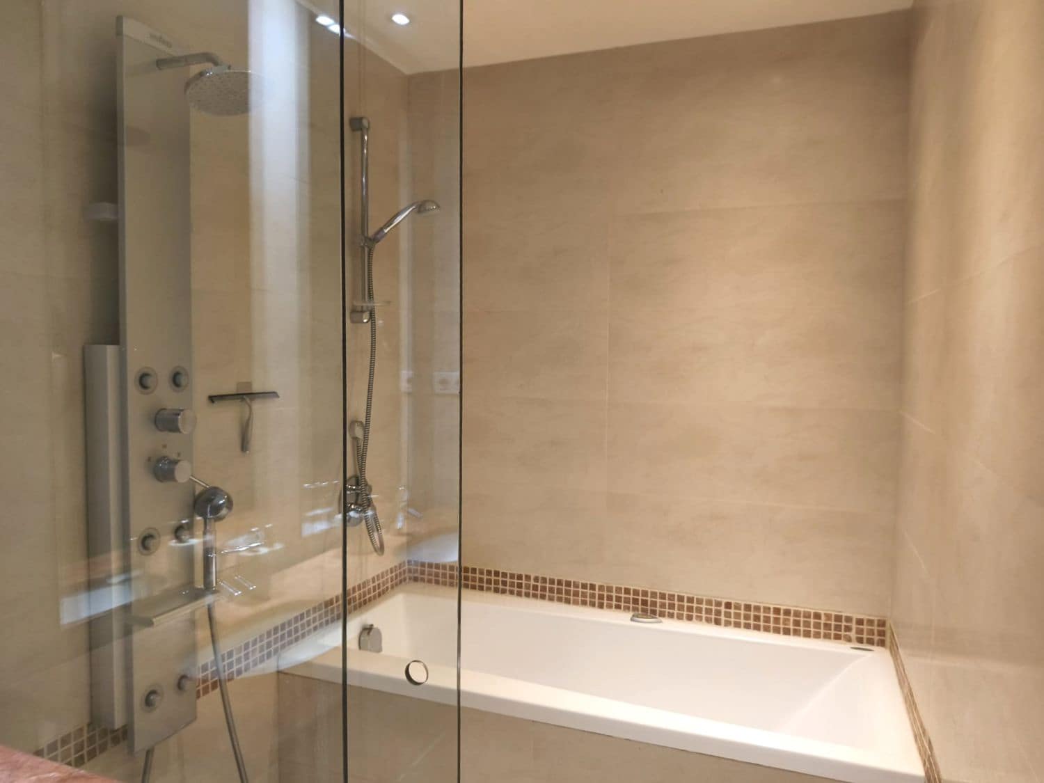 2 bedroom Apartment for rent in Sotogrande with pool - € 2,500 (Ref: 10037113)