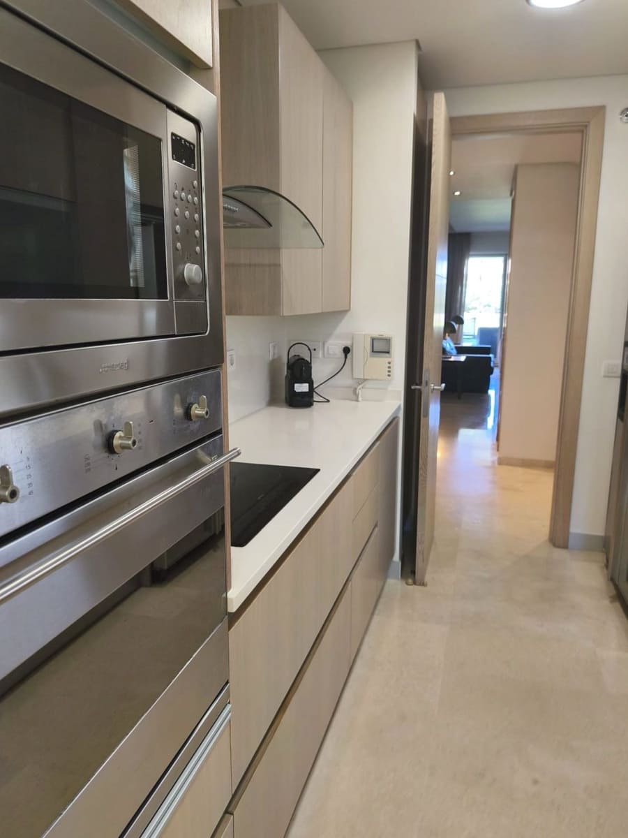 2 bedroom Apartment for rent in Sotogrande with pool - € 2,500 (Ref: 10037113)