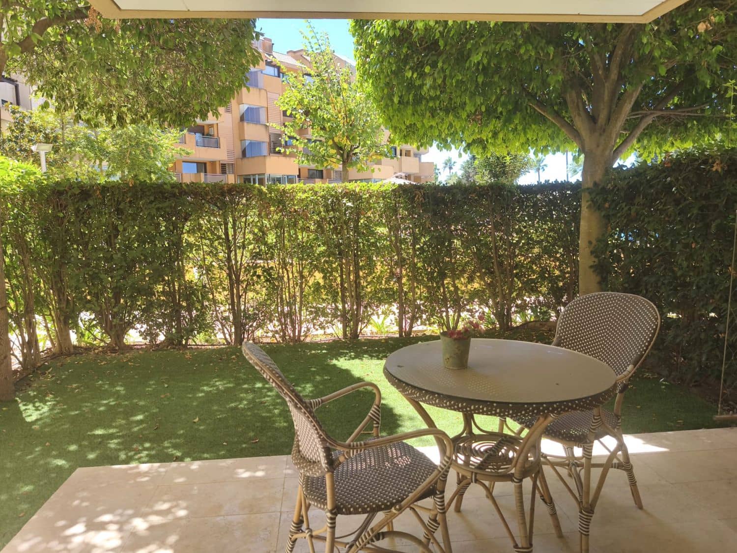2 bedroom Apartment for rent in Sotogrande with pool - € 2,500 (Ref: 10037113)