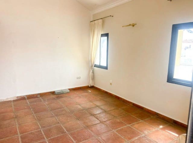 Gewerbe zu verkaufen in Pueblo Nuevo de Guadiaro, San Roque - 289.000 € (Ref: 10046993)