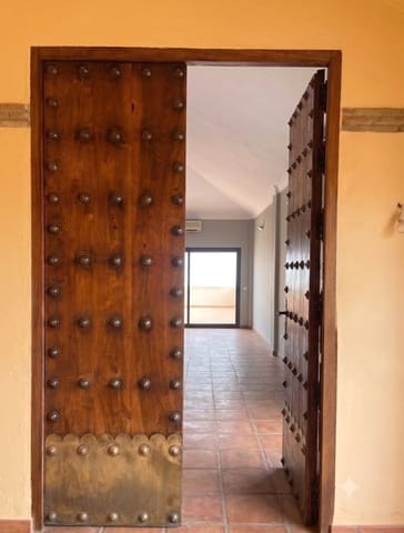 Gewerbe zu verkaufen in Pueblo Nuevo de Guadiaro, San Roque - 289.000 € (Ref: 10046993)