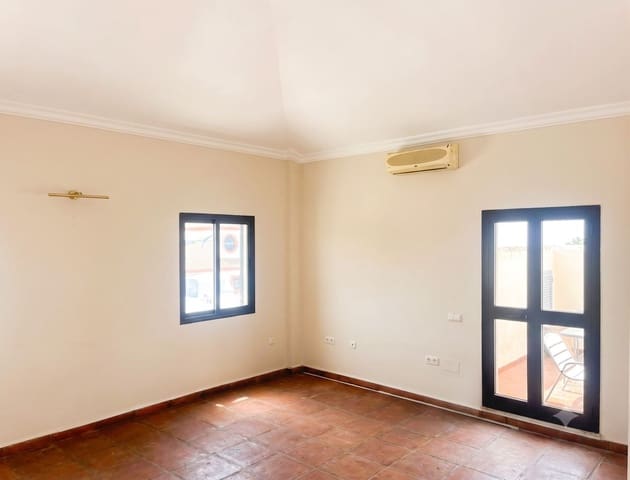 Gewerbe zu verkaufen in Pueblo Nuevo de Guadiaro, San Roque - 289.000 € (Ref: 10046993)