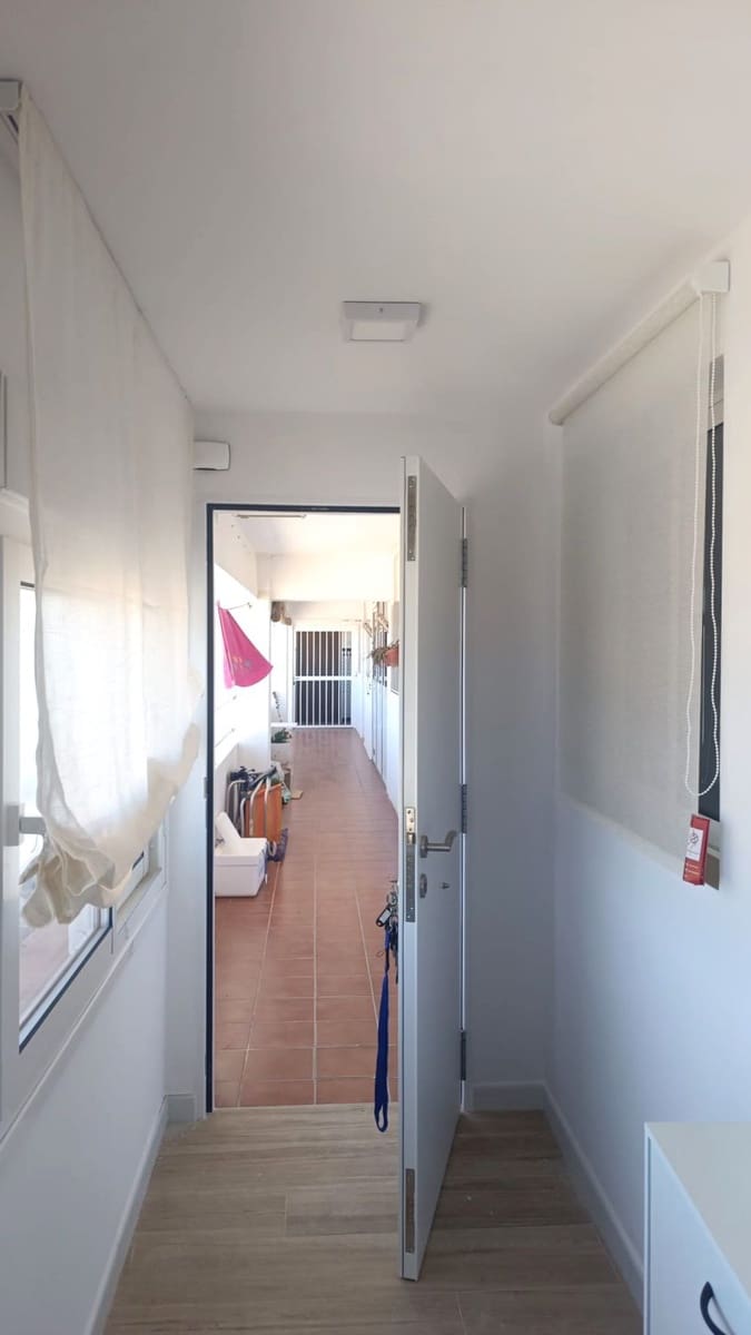 2 soveværelse Lejlighed til leje i Torreguadiaro - € 700 (Ref: 10061403)