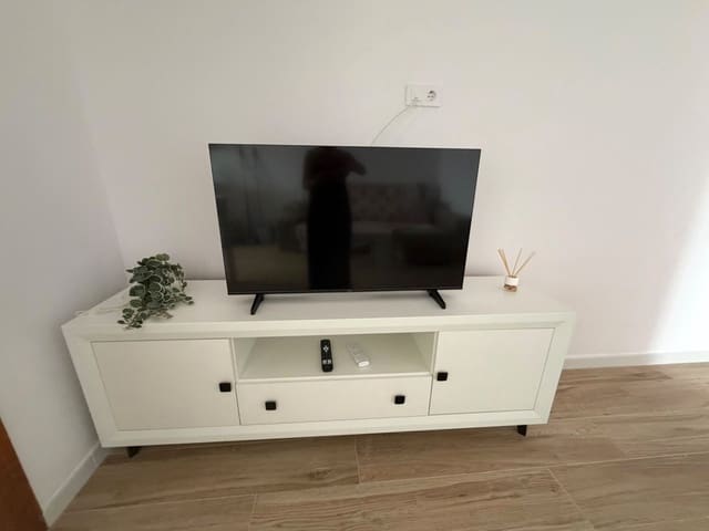 2 soveværelse Lejlighed til leje i Torreguadiaro, San Roque - € 700 (Ref: 10061403)