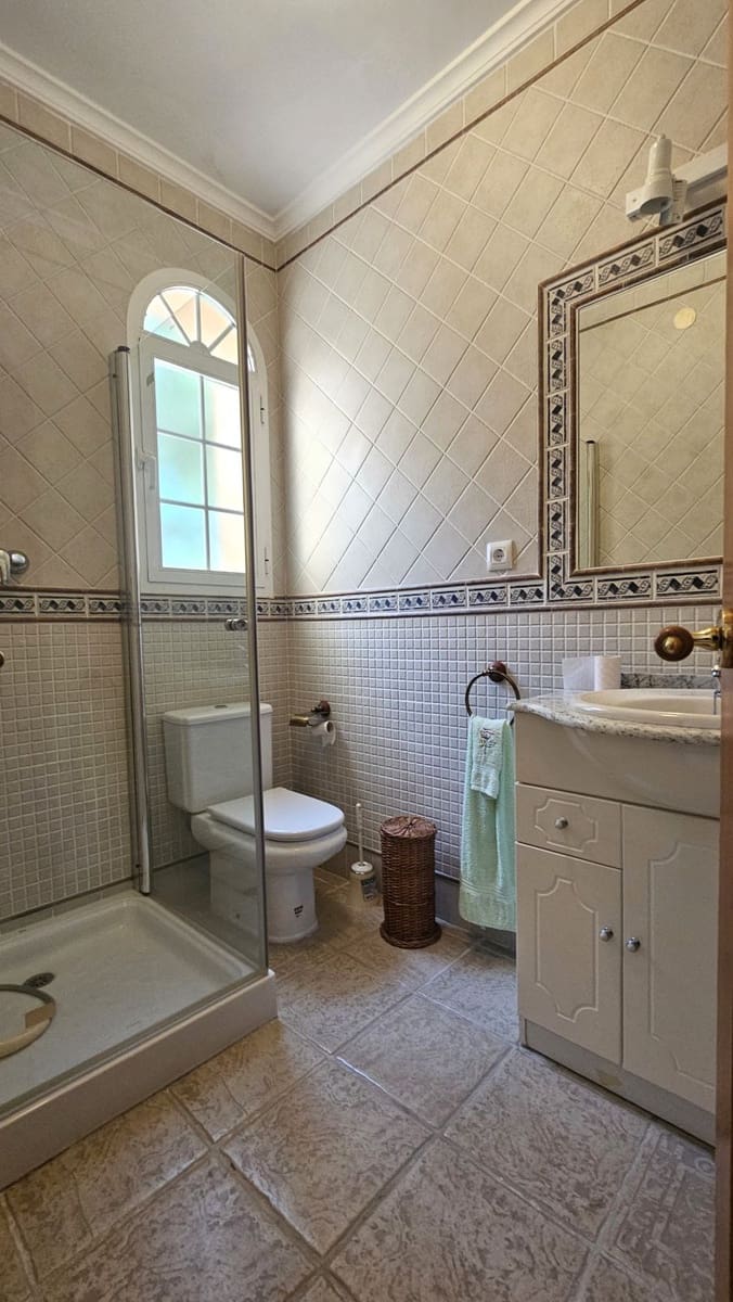 5 sypialnia Willa na sprzedaż w San Enrique de Guadiaro z garażem - 598 000 € (Ref: 10080570)